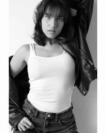 ANA KAROLINA FERNANDES DE MIRANDA — 6