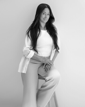 MARIANA CAPISTRANO — 5