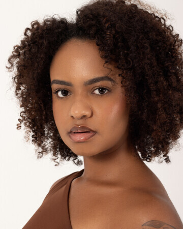 GIOVANA SIQUEIRA — 3