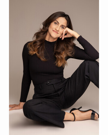 ANTONIA FLORES — 6