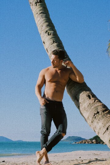 Djonathan Limas — 9