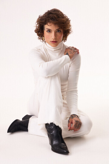 SABRINA RODRIGUES — 4