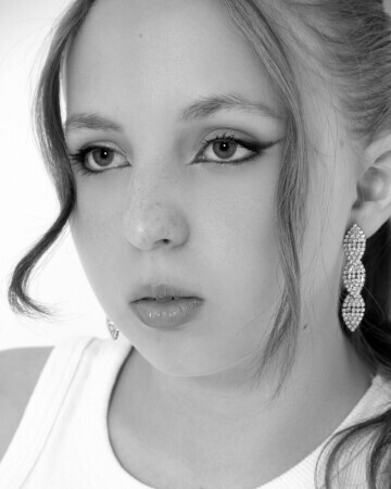 MANUELLA PAULI — 5