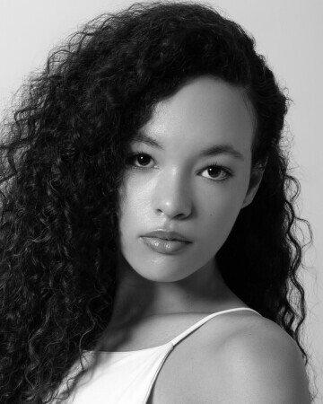 SAMIRA VITÓRIA OLIVEIRA CORREIA — 4