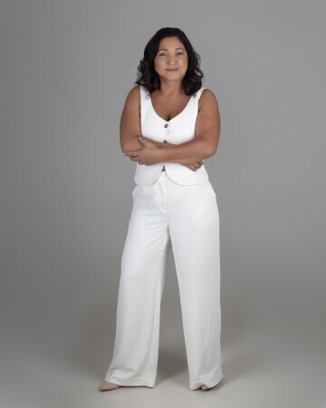 NARA ESTELA MAGNUS — 4