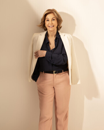 EUNICE MARTINS — 6