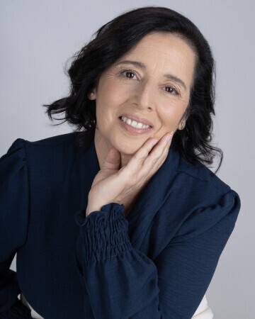 CLANDIA ARAUJO — 1