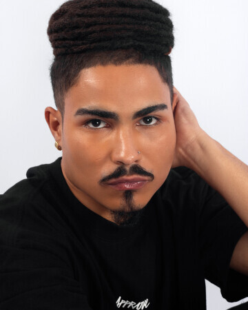 GLADSON VINICIUS PEREIRA DA SILVA — 4