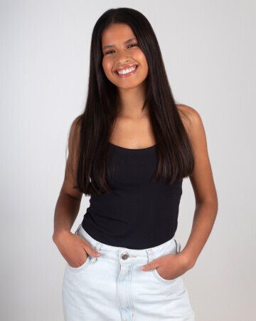 ISABELI SCHWARZ — 6