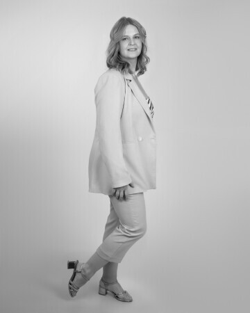 GISELE SCHONHORST — 1