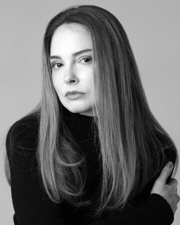 MARIANA GENEHR — 2