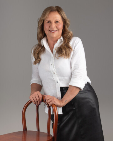 ANGELA MARIA PAGOT — 6