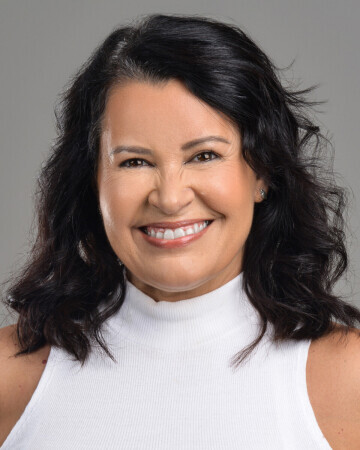 ANDREA ALMEIDA — 3