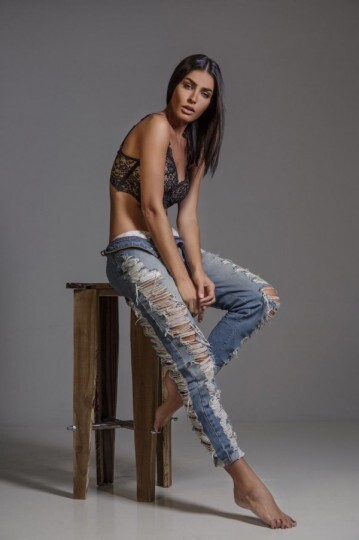 Camila Fernandes — 5