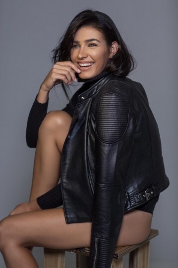 Camila Fernandes — 4