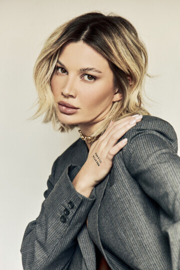 Camila Martins — 4