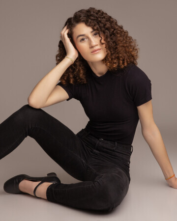 ISABELA LOPES LEAL — 4