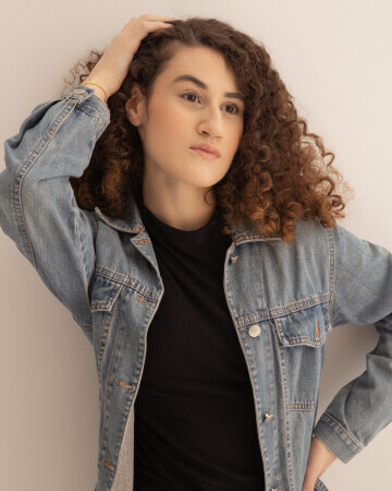 ISABELA LOPES LEAL — 6