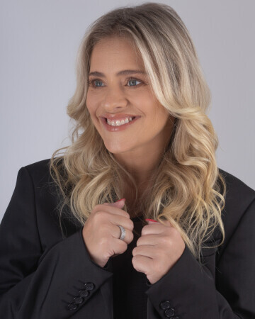 PAULA WILLADINO — 6