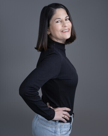 LUCIANA VALIENTE ALVES — 2