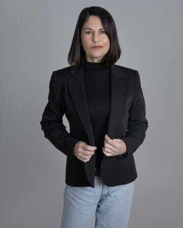 LUCIANA VALIENTE ALVES — 6