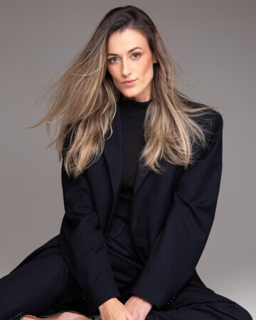 VANESSA BRETZKE — 4