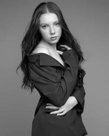 GABRIELA BERTOLDI — 4