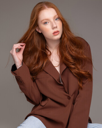 GABRIELA BERTOLDI — 6