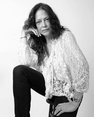 ROBERTA MEGALE — 4