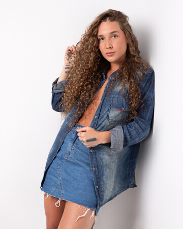 VITORIA DOMINGUES — 6