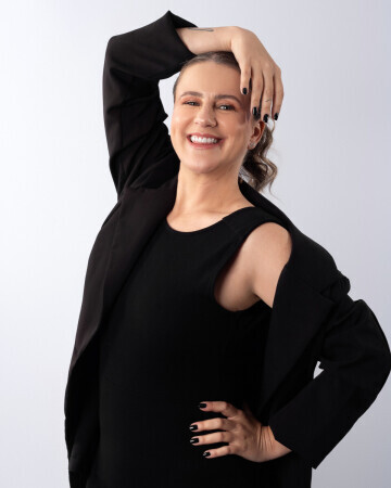 CAMILA AUGUSTA REZENDE — 6