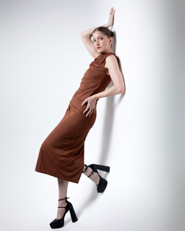 ISADORA CAVALLARI — 4