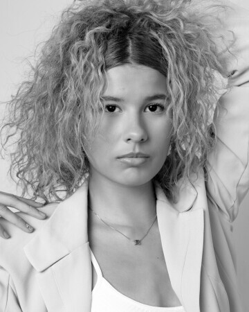 MIA FERNANDA LIMA — 1