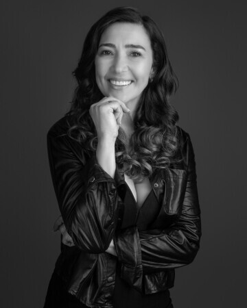 TAISA CARLA ANTONIOLLI — 6