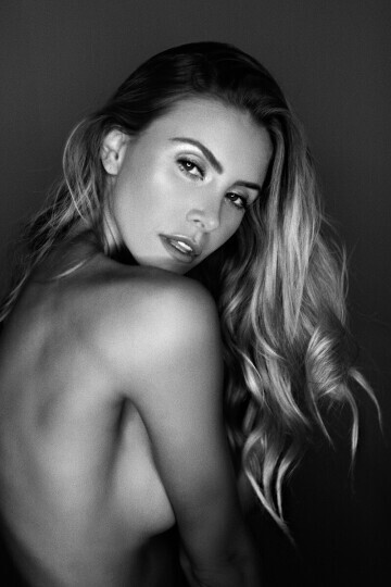 Jéssica Martinhago — 24