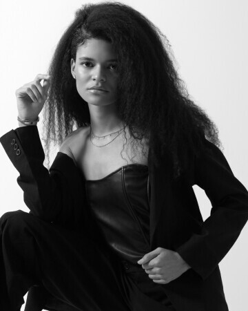 GABRIELLA BRITO — 5