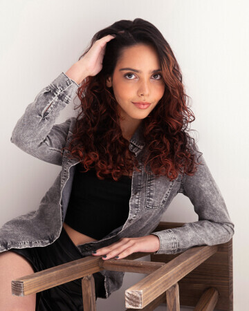 KELLY DE ANHAIA MELO — 1