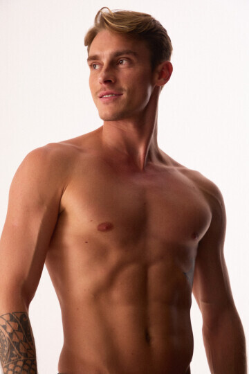 LEANDRO HERZOG — 4