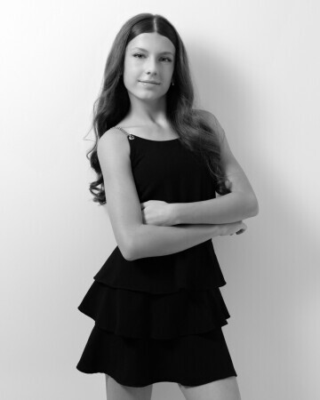 ANTONELLA MUNIZ ZANIRATTO — 4