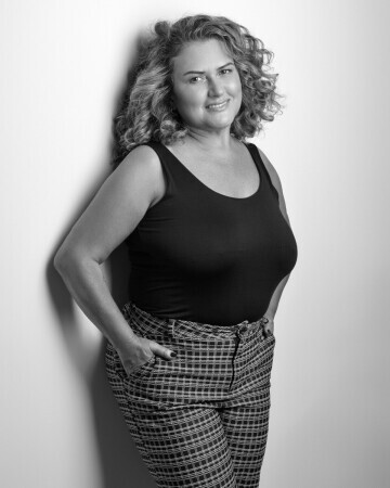 CLAUDIA VELLOSO — 3