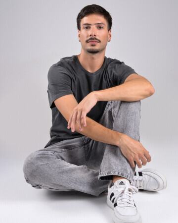 THIAGO MARTINS — 6