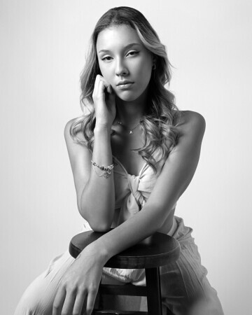 ANA BEATRIZ TOLEDO — 5