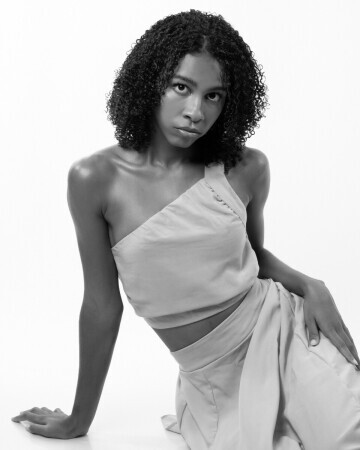 LAIRA DOMINGUES — 2