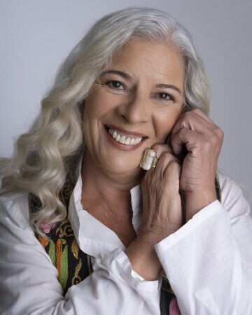 LUCIA FABRICIO — 6