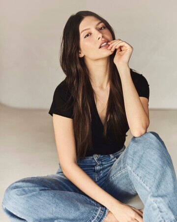 Victoria Komorowski — 10