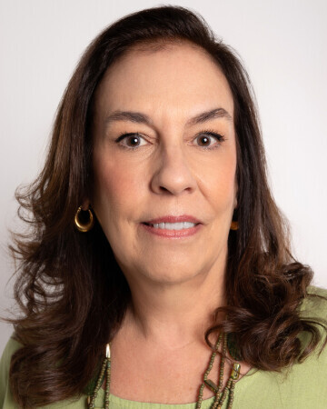 KYRIE LUNARDELLI — 6