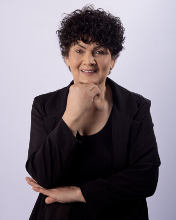 LAURITA BORGES — 6