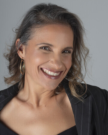 GABRIELA BECKER — 4