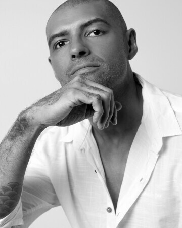 FREDERICO FERNANDEZ — 5