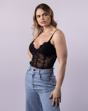 LETICIA PEREIRA — 4